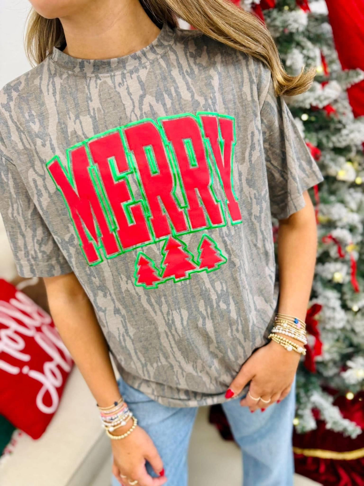 MERRY Double Puff Christmas Tree CMAS91 Bottomland Tee