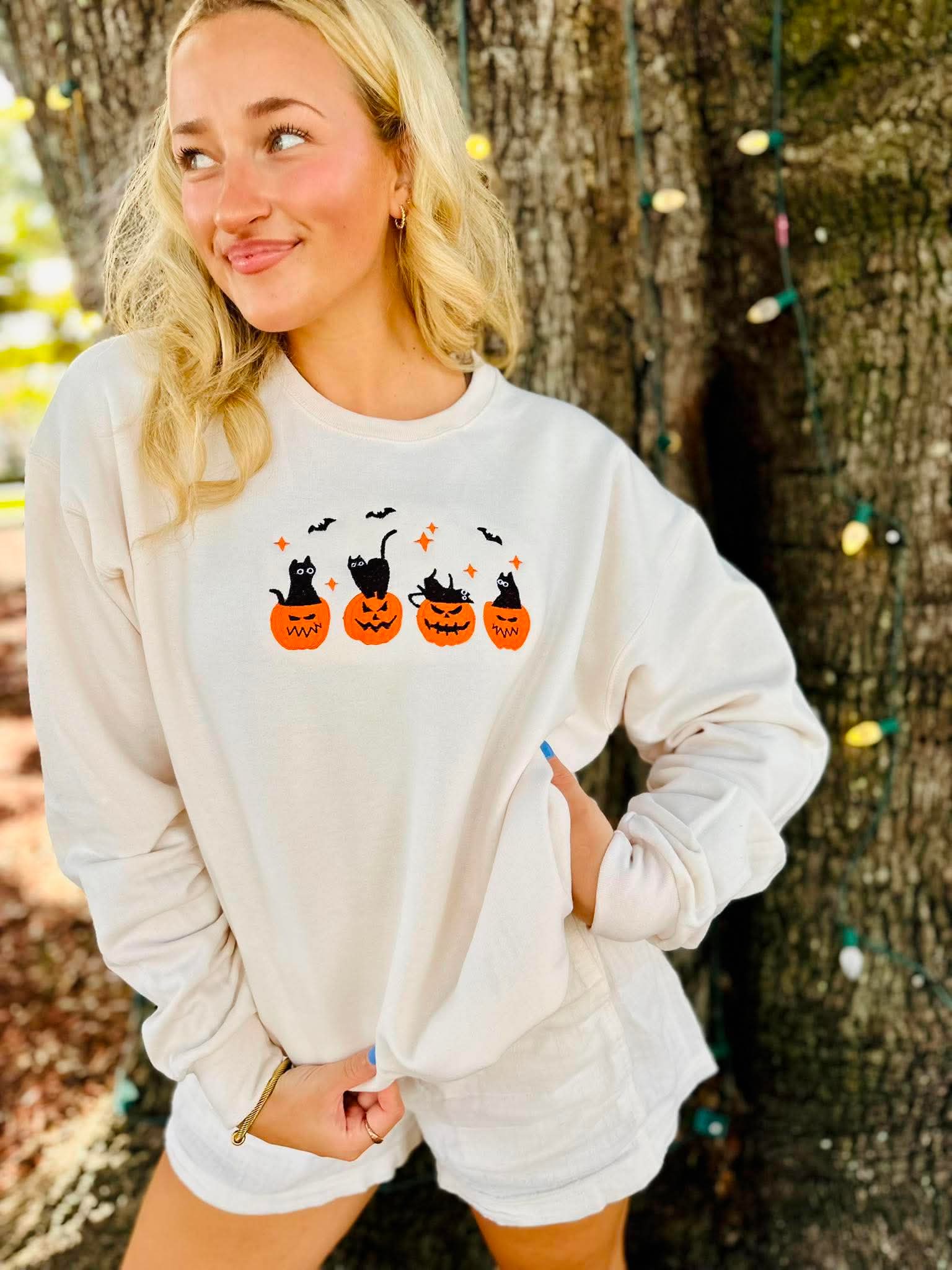 Black Cats In Pumpkins HW62 Embroidery Top