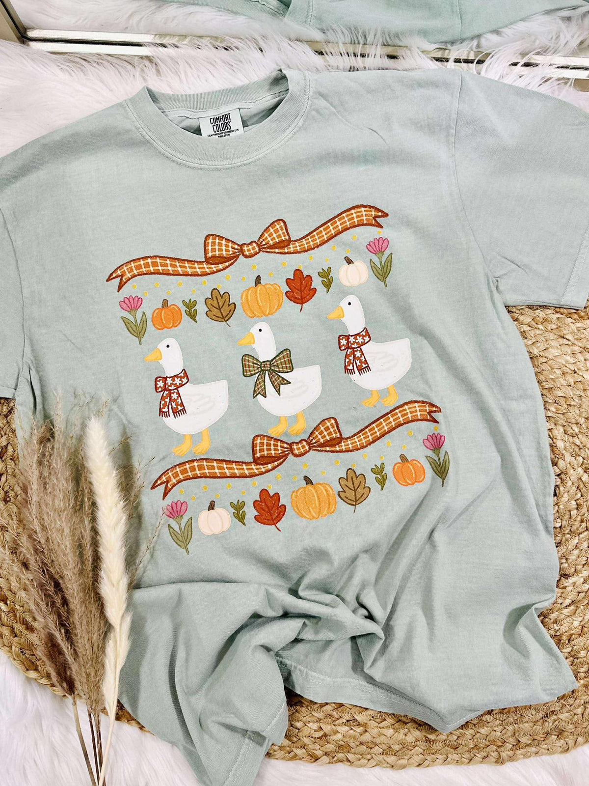 Cozy FALL22 Goose Trio Graphic Tee